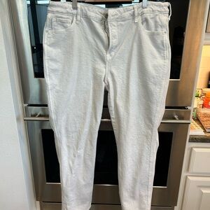 Old Navy Ankle Cropped Jeans, 14P (some off white areas, see photos)